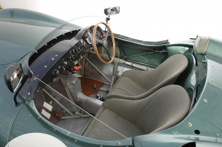 Интерьер Aston Martin DBR1 1957 года  (фото 44 из 57)